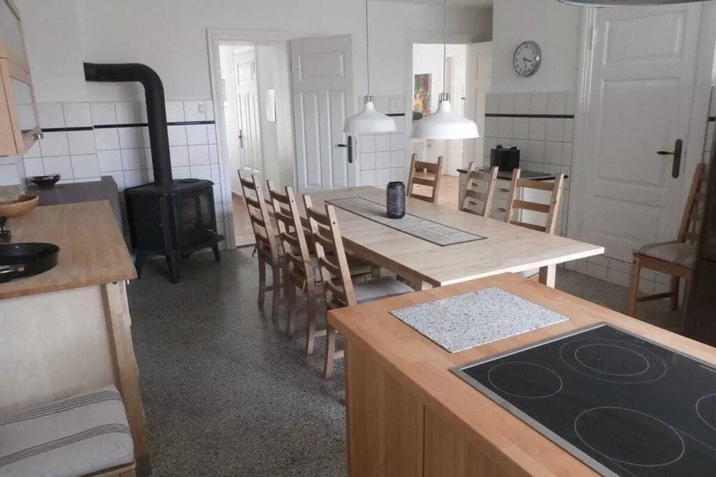 107517-Dining room