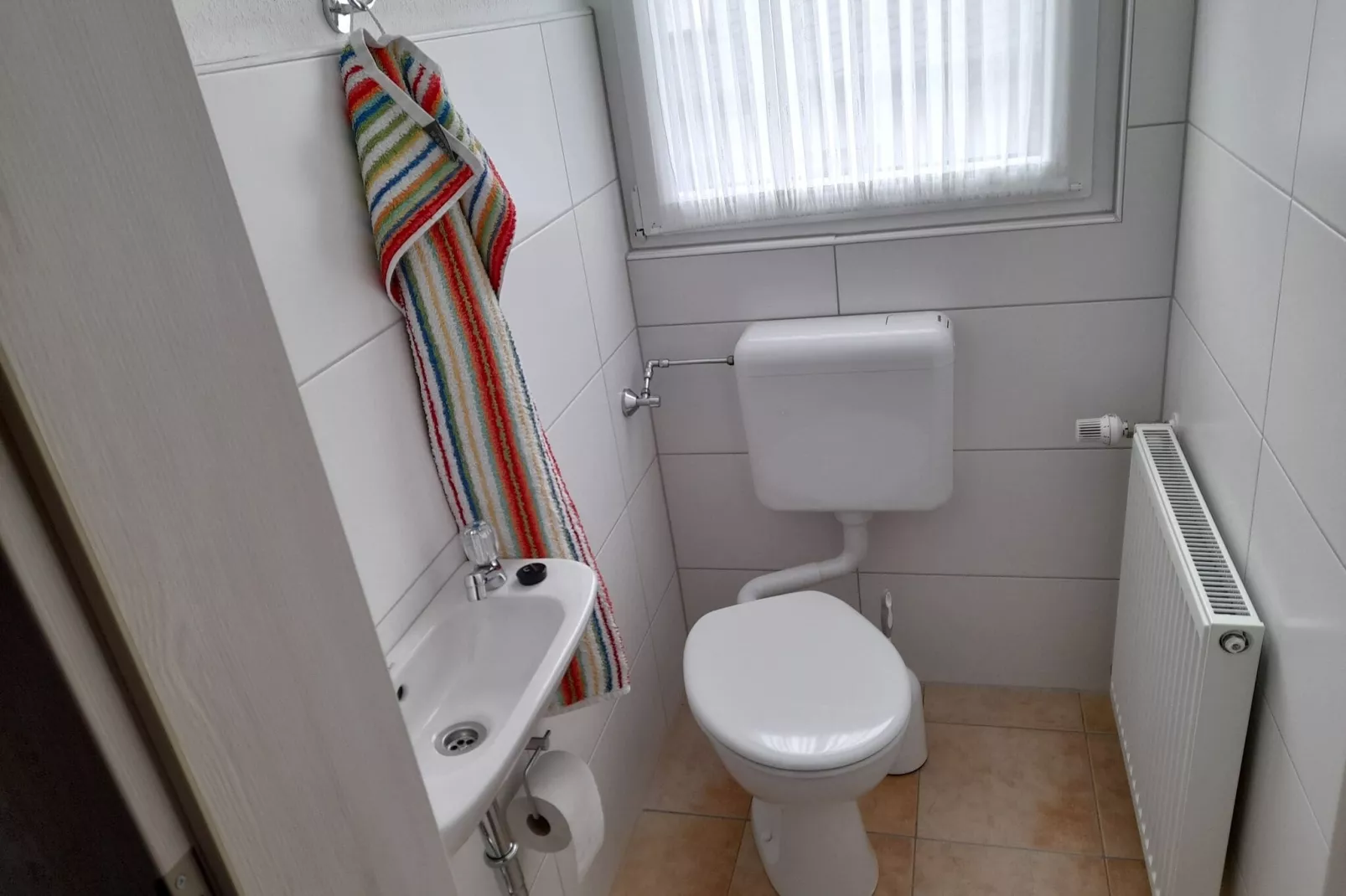 Ferienwohnung am Wald-Bathroom