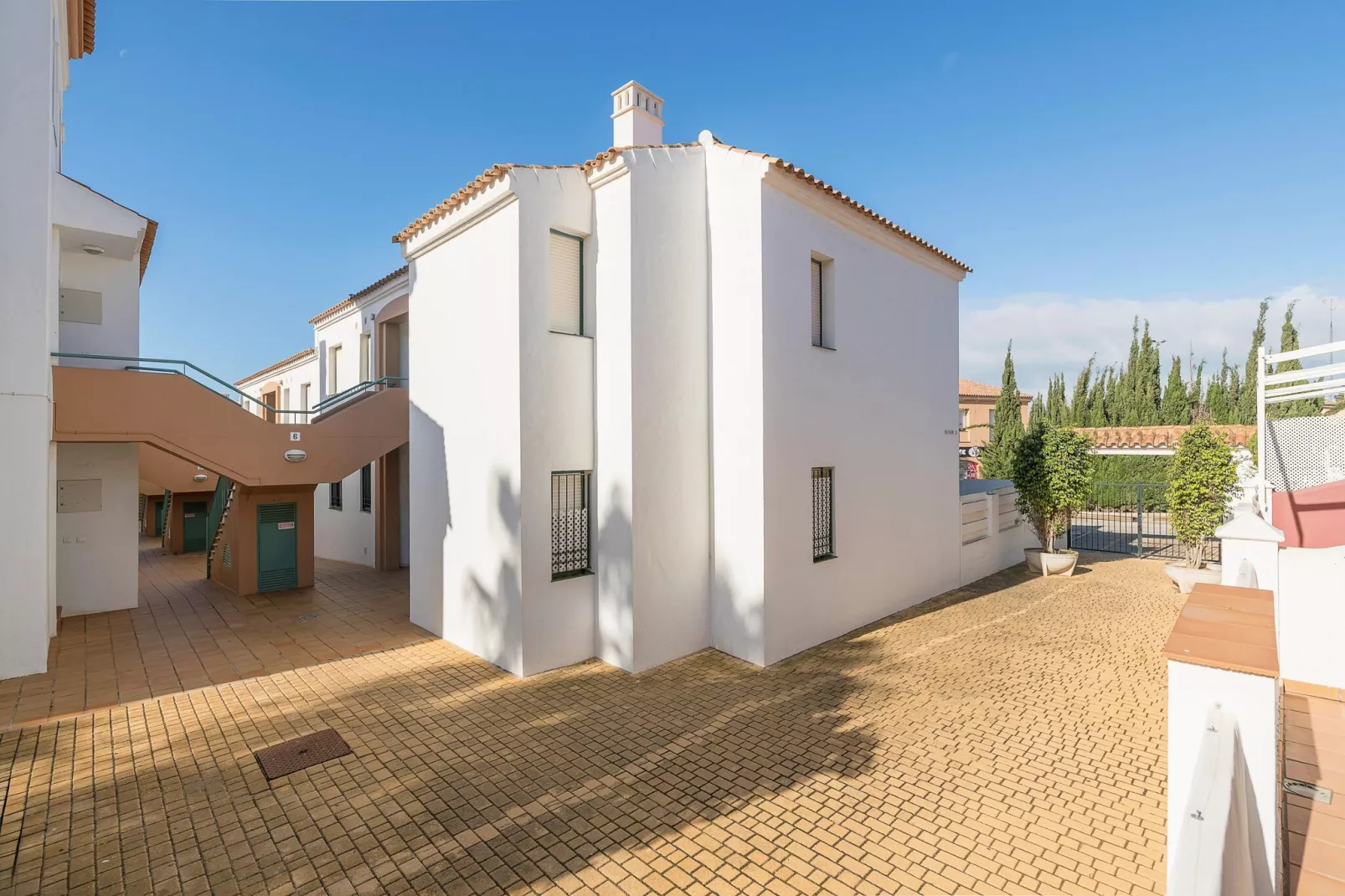 Oasis Playero-Exterior summer