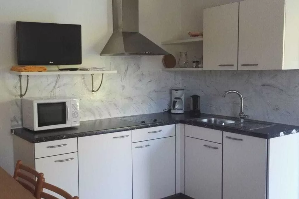 182651-Kitchen