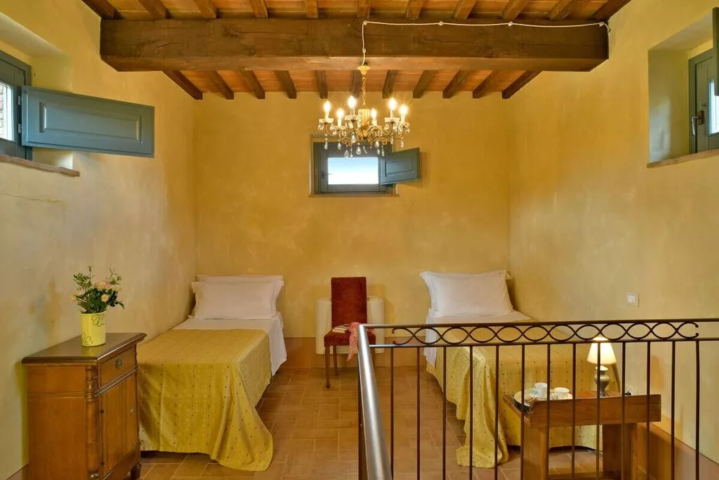 227034-Bedroom