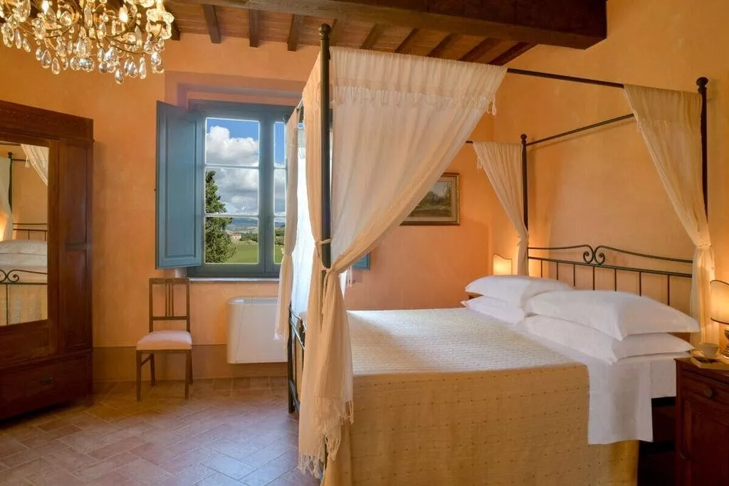 227034-Bedroom