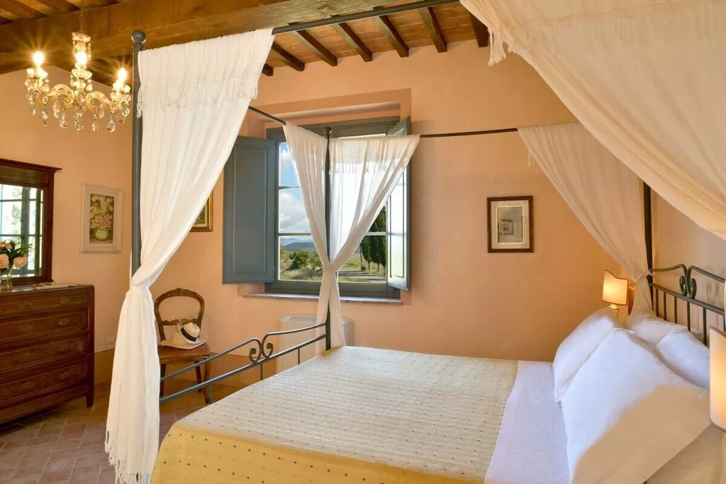 227034-Bedroom