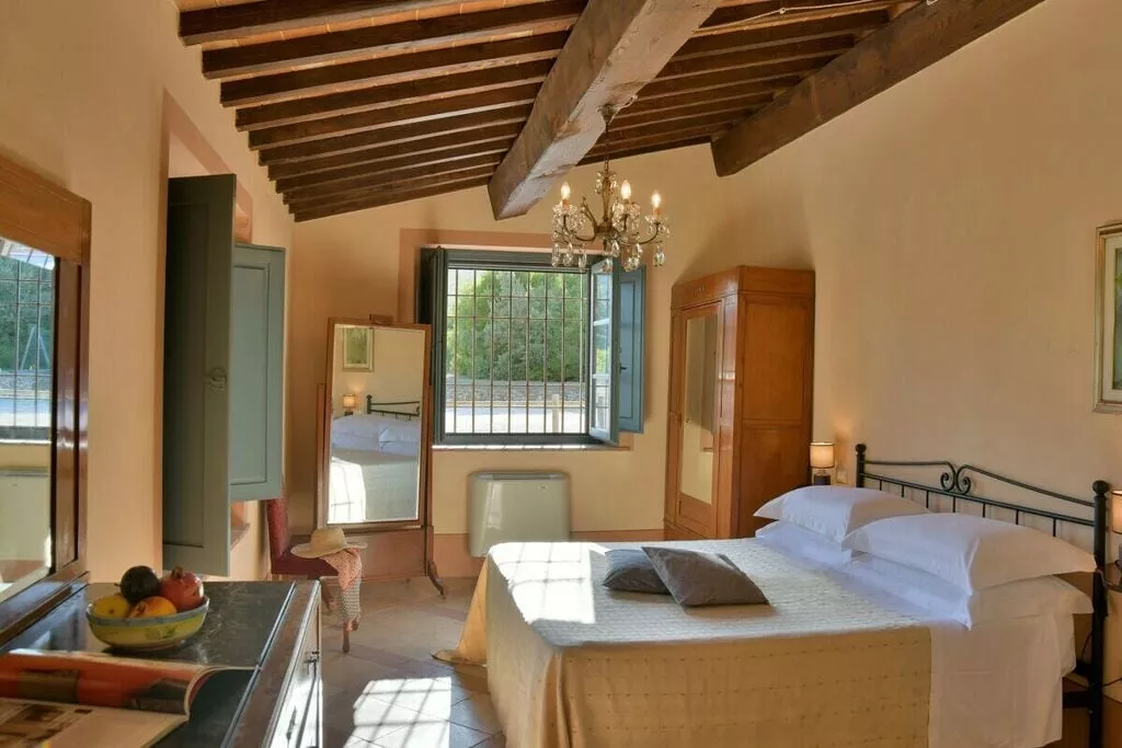 227034-Bedroom