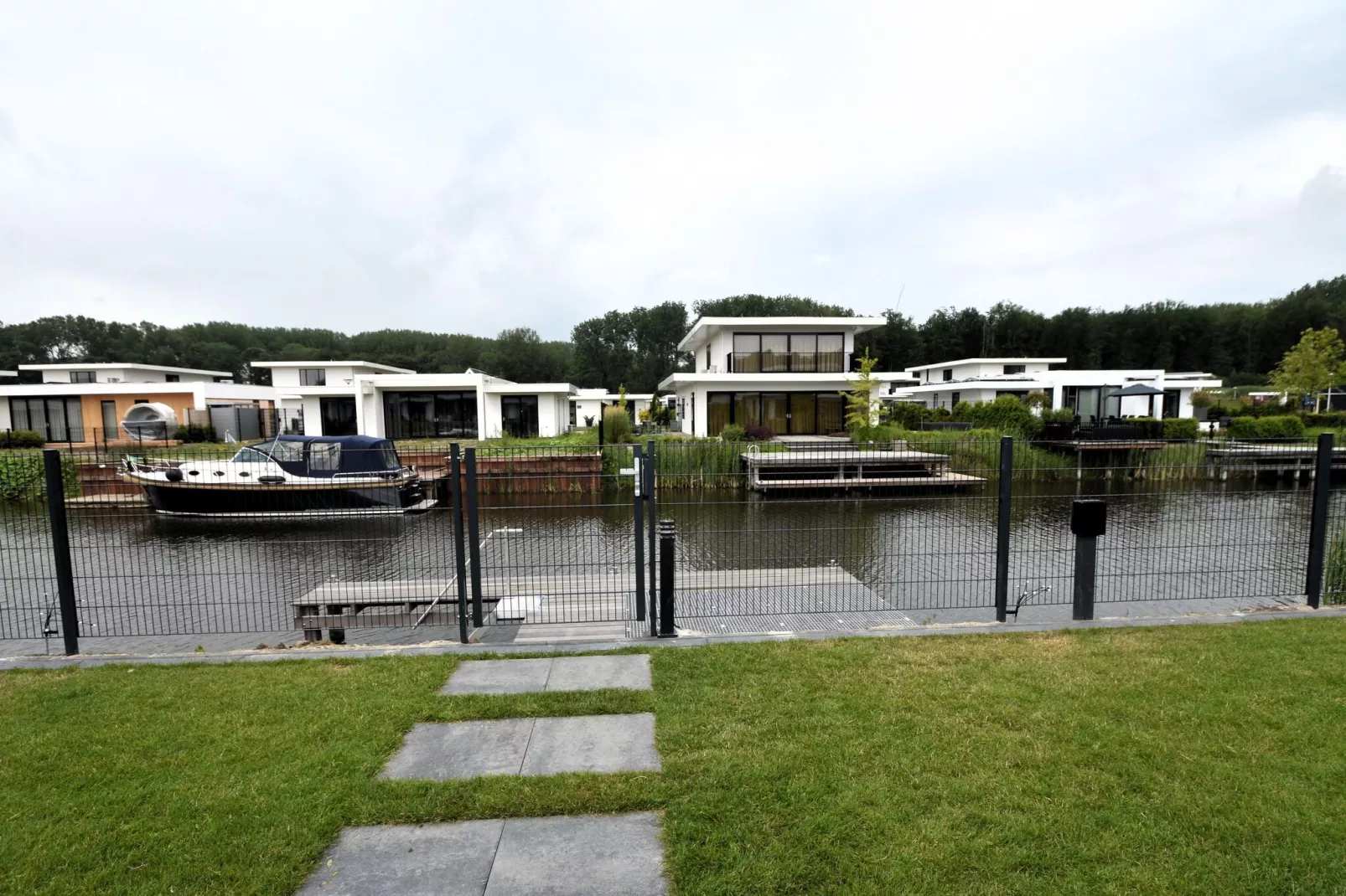 Harderwold Villa Bloem 358A-View summer