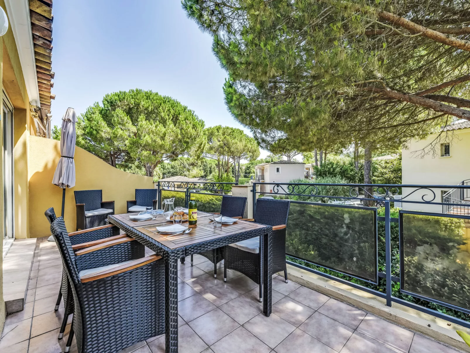 Le Jardin d'Artemis-Outside