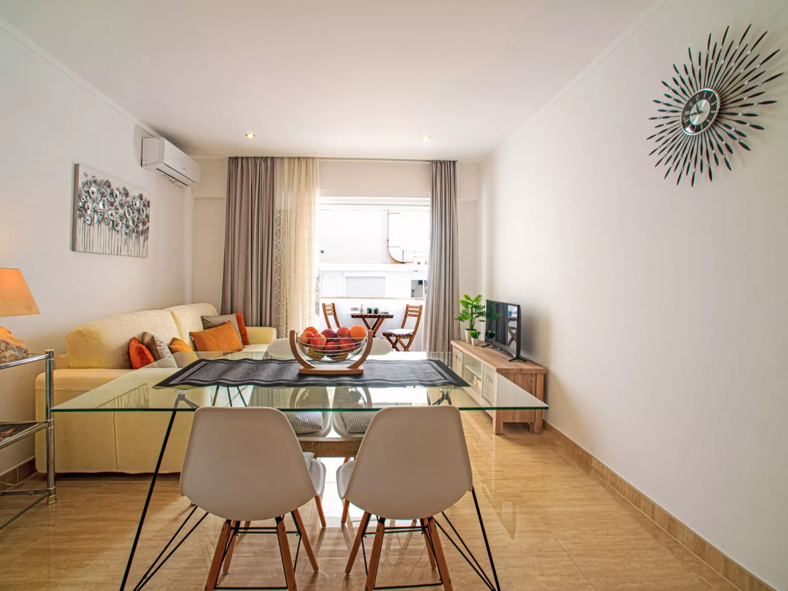 Seaside Getaways-Inside