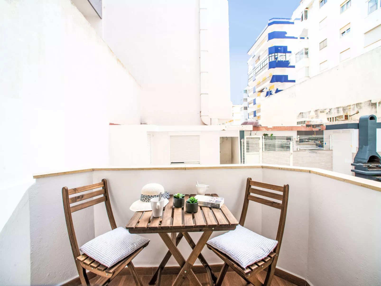 Seaside Getaways-Inside