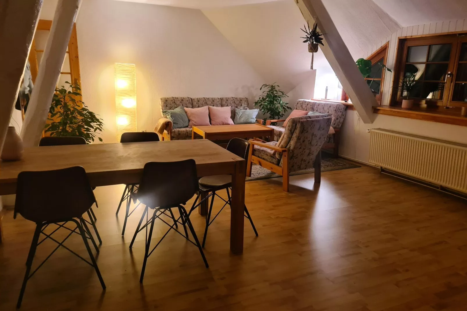 Schöne Wohnung im reetgedachten Bauernhaus-Salle à manger
