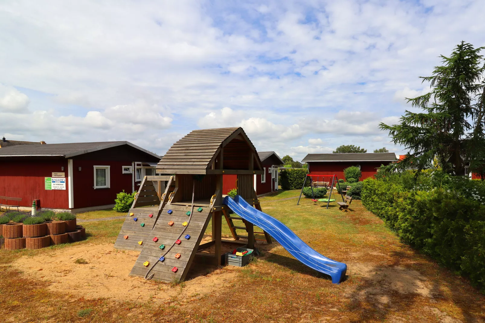 Räuberkuhle Koserow-Gardens summer