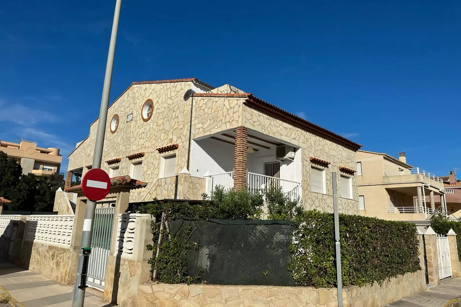 Apartamento Bajo Este-Exterior summer