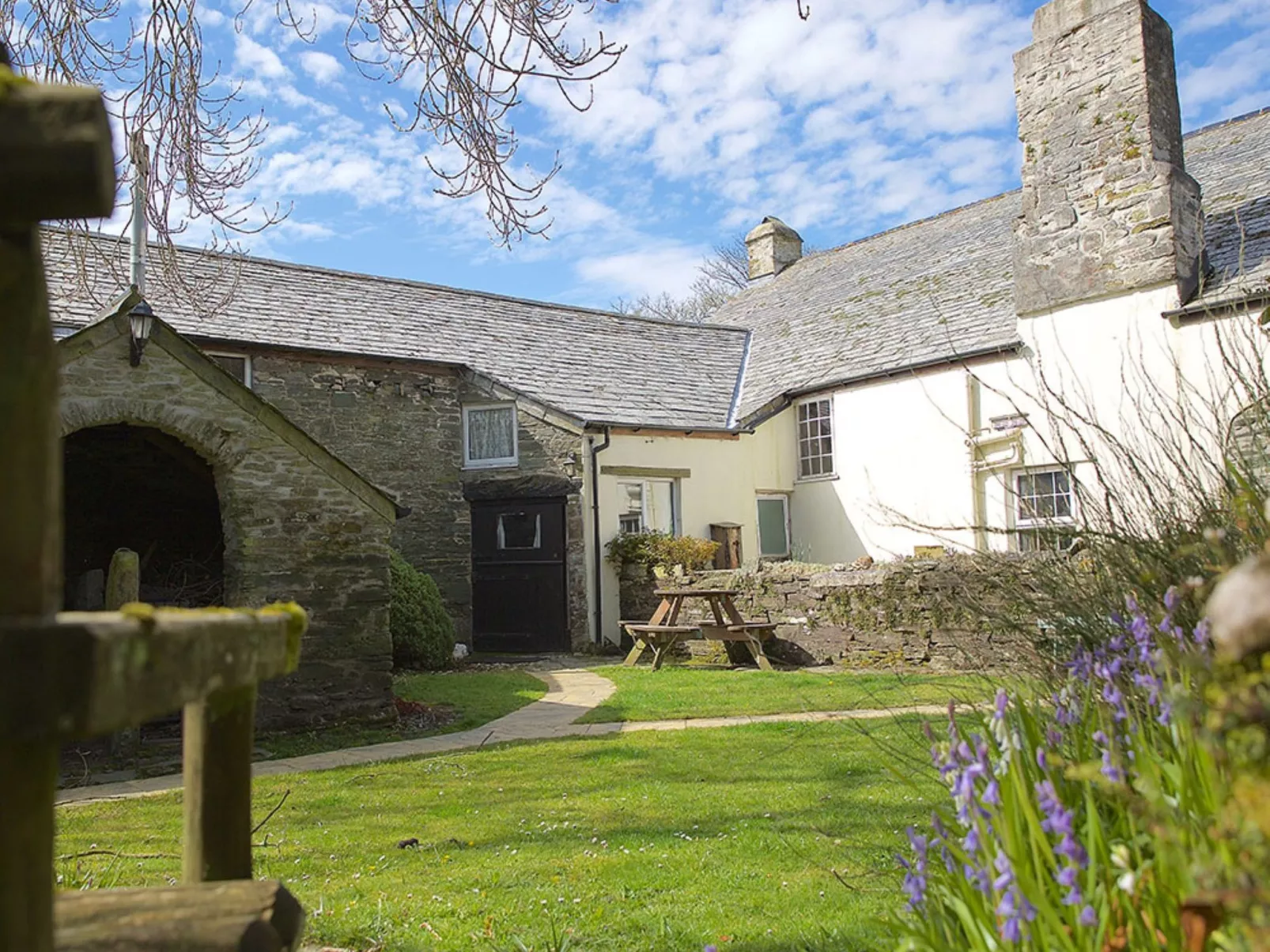 Ta Mill House-Outside