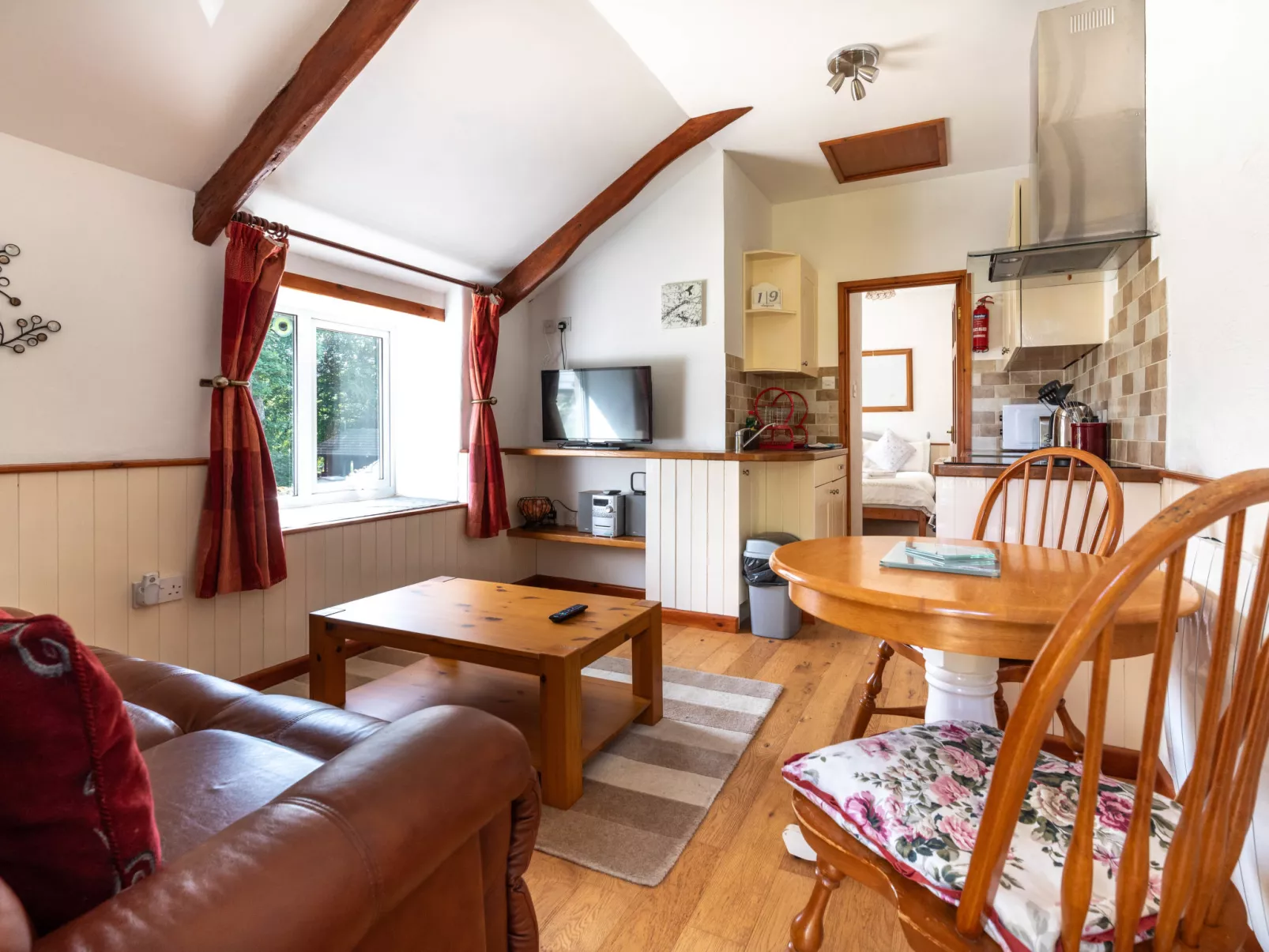 Smithy Cottage-Inside