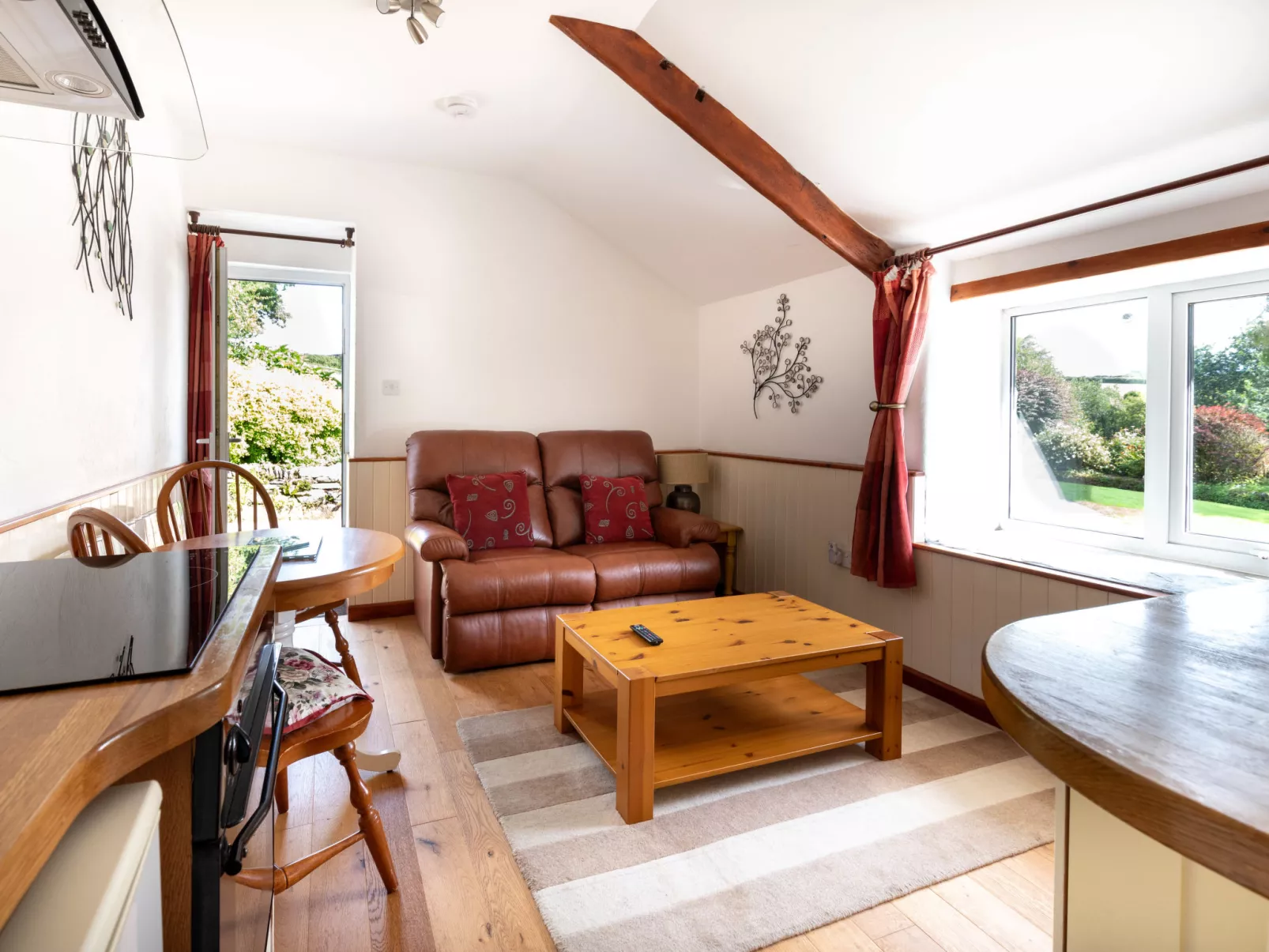Smithy Cottage-Inside