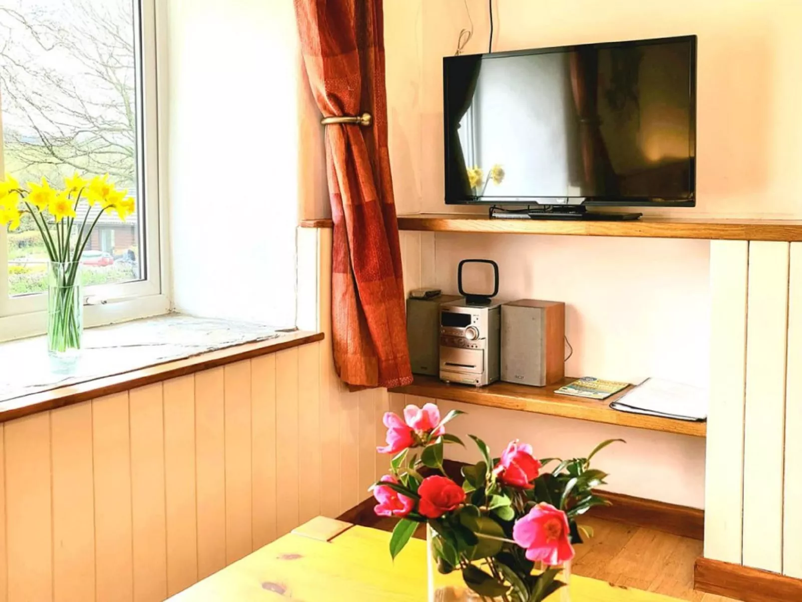 Smithy Cottage-Inside