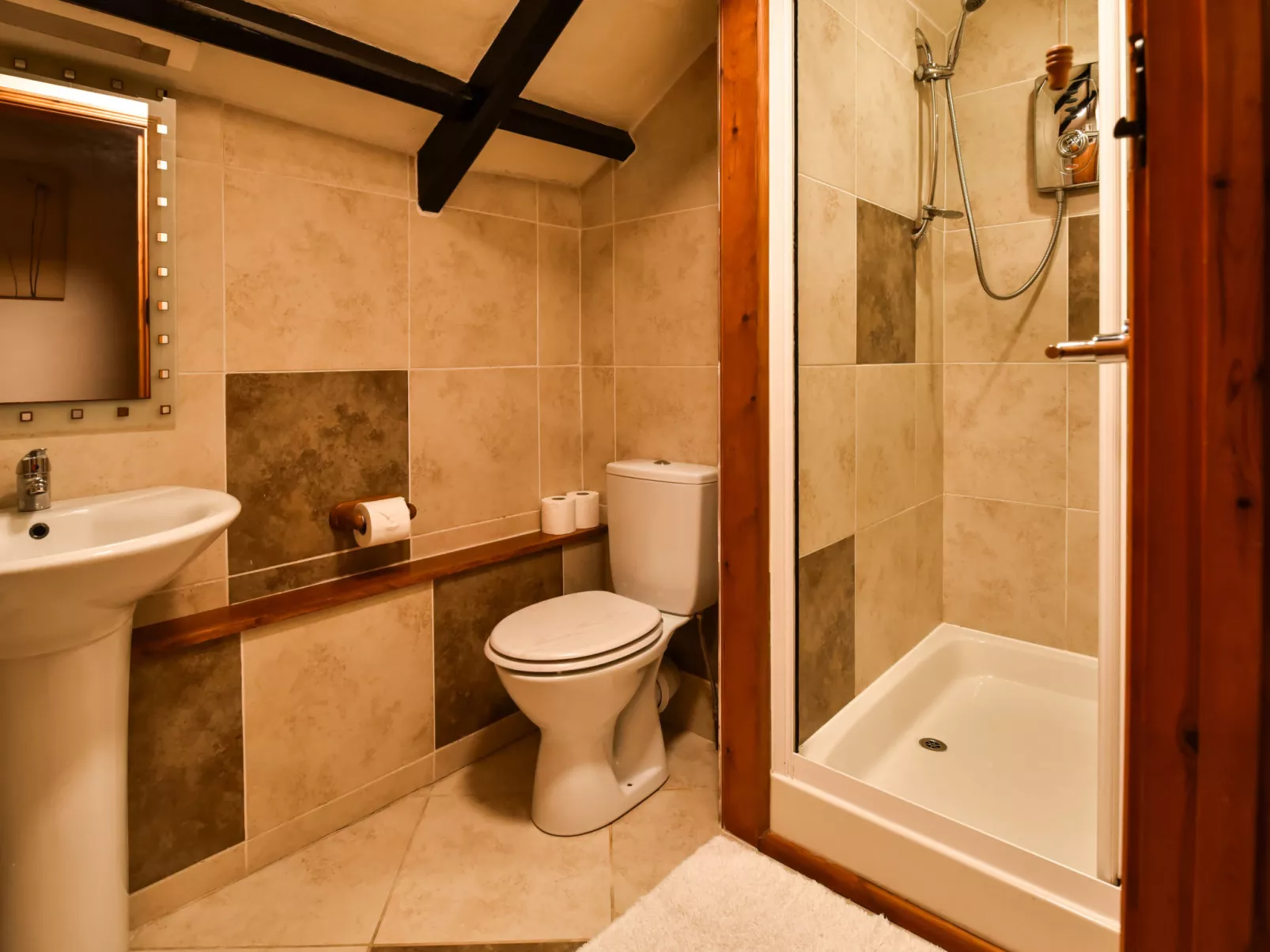 Pump Cottage-Inside