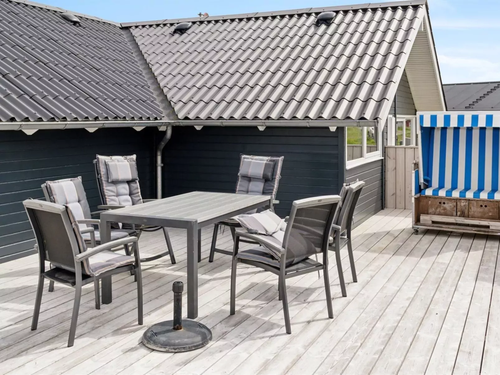 "Betti" - 200m from the sea-Outside