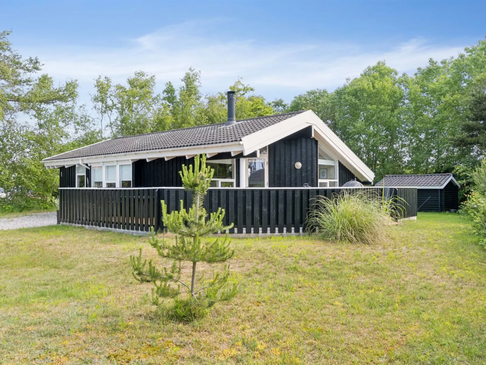 "Alvy" - 200m from the sea-Outside
