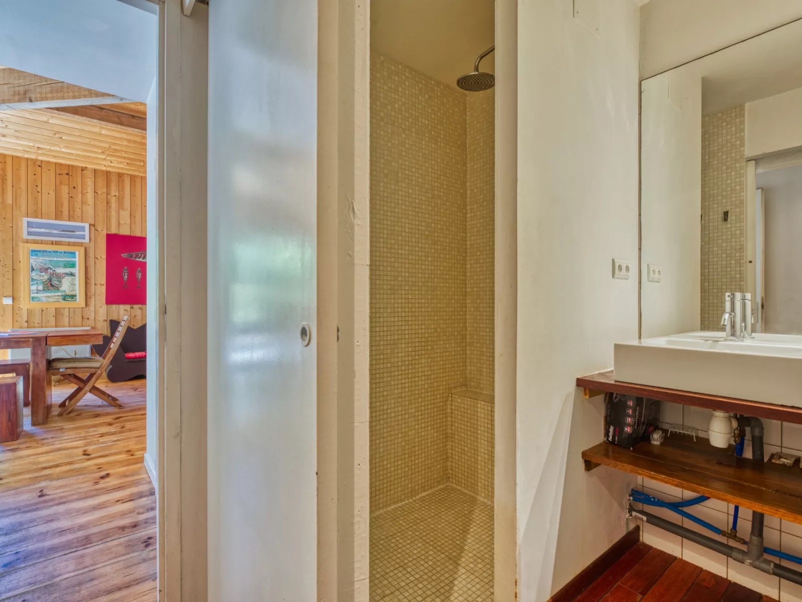 Les Bains Douche-Inside