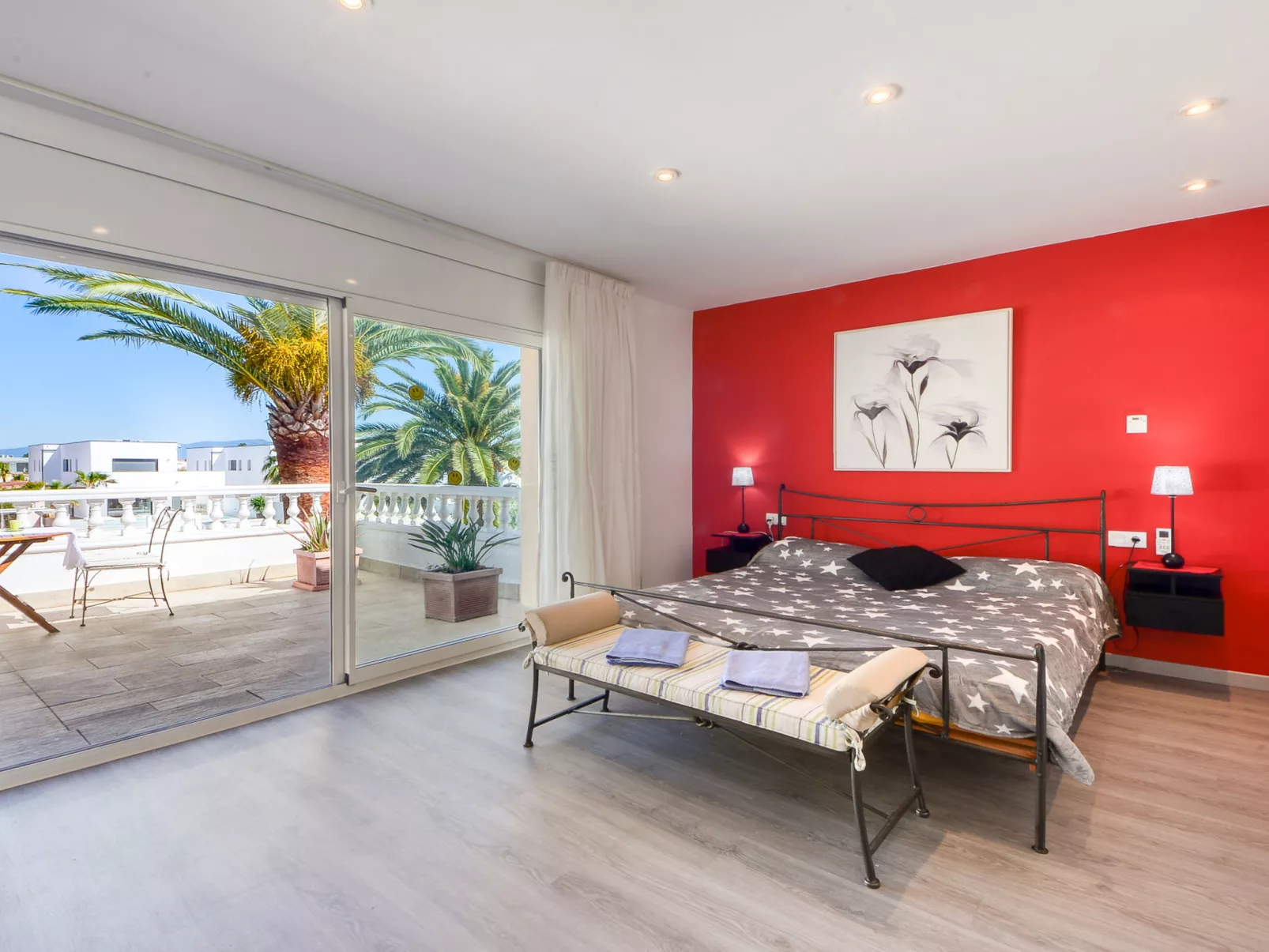 Llobregat 41b-Inside