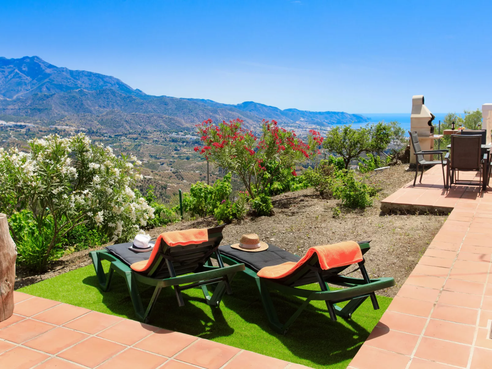 Villa Montemar-Outside