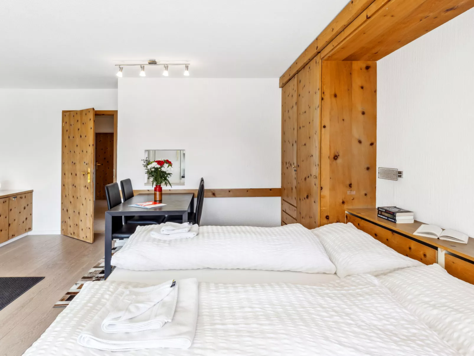 Guardaval Apt 602 - Inside