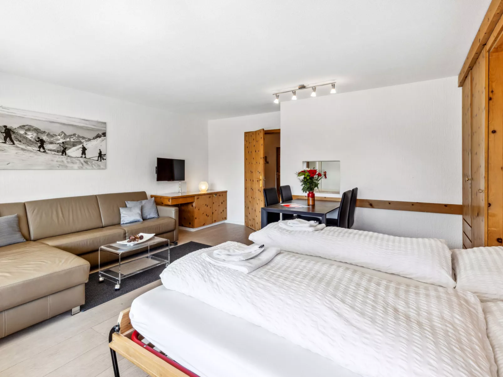 Guardaval Apt 602 - Inside