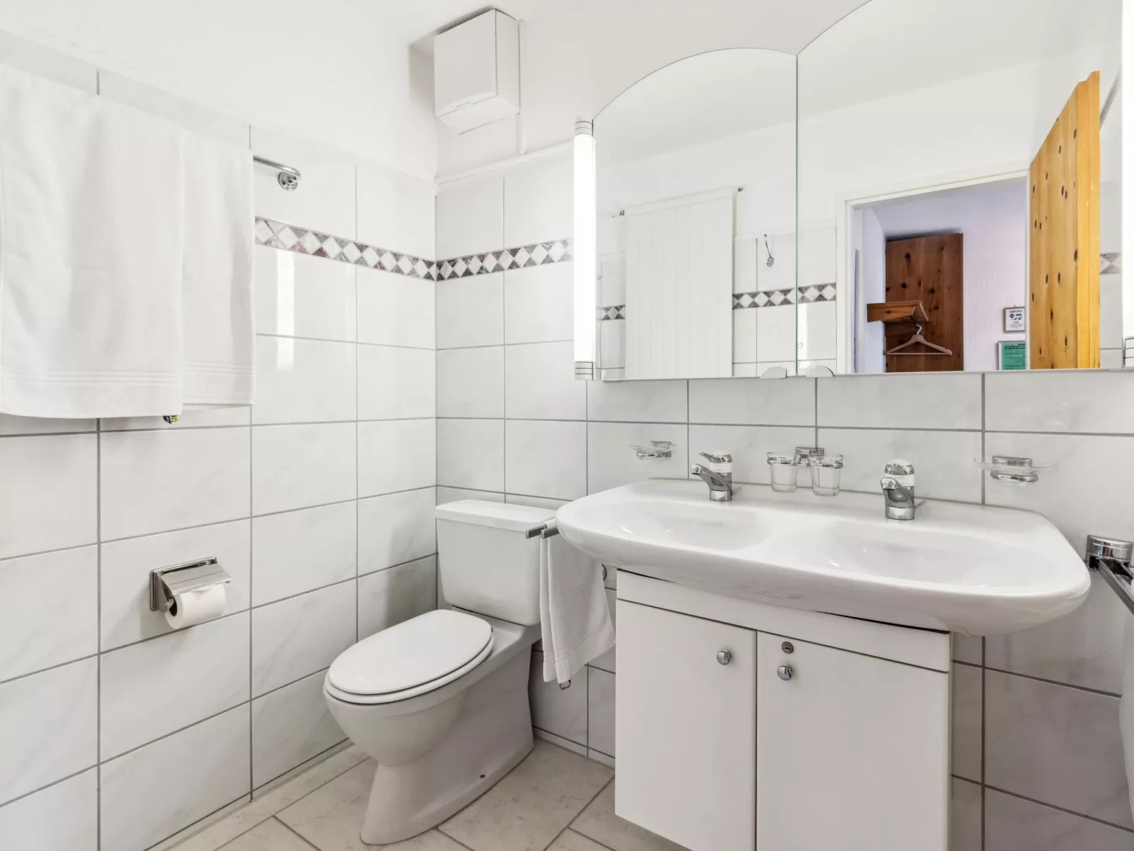 Guardaval Apt 602 - Inside