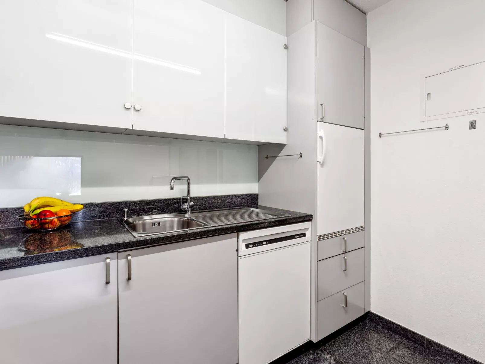 Guardaval Apt 503-Inside