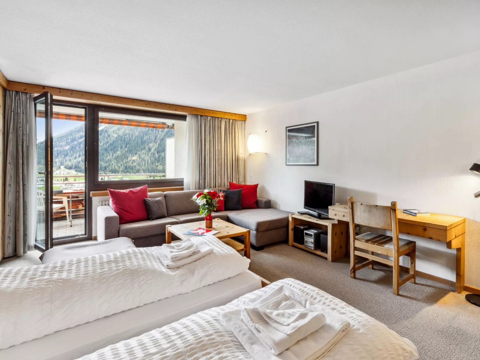 Guardaval Apt 503-Inside