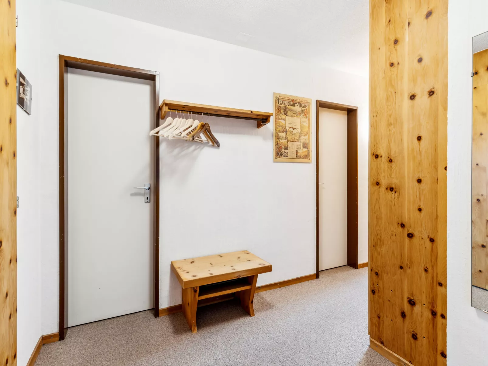 Guardaval Apt 503-Inside