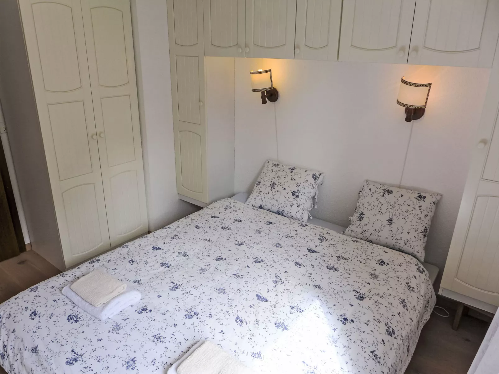 Robin des Bois B 15-Inside