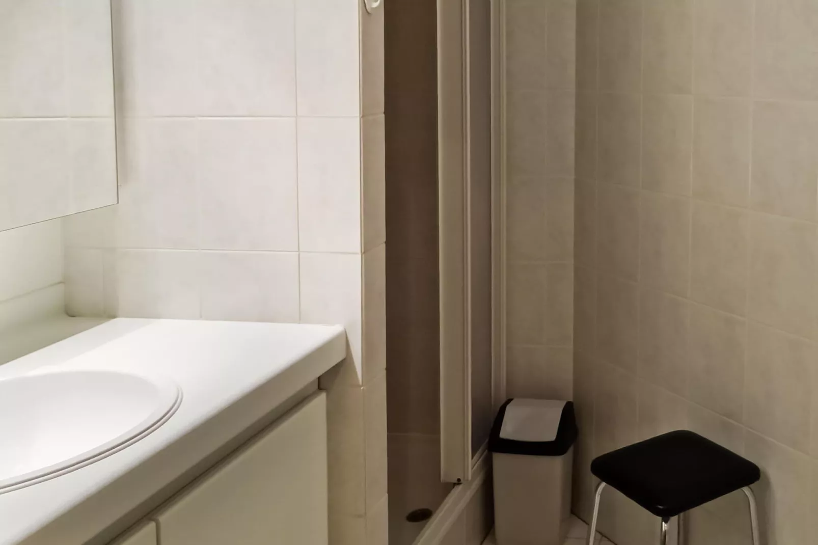 SCORPIO B 0202GAR-Bathroom