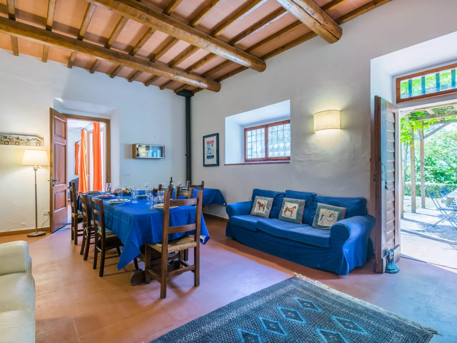 Policleto-Inside