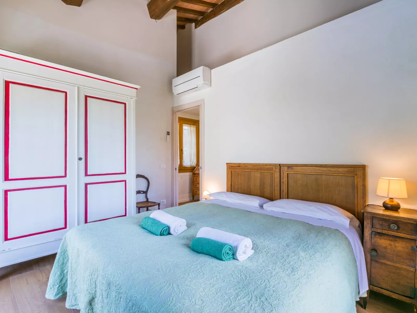 Policleto-Inside