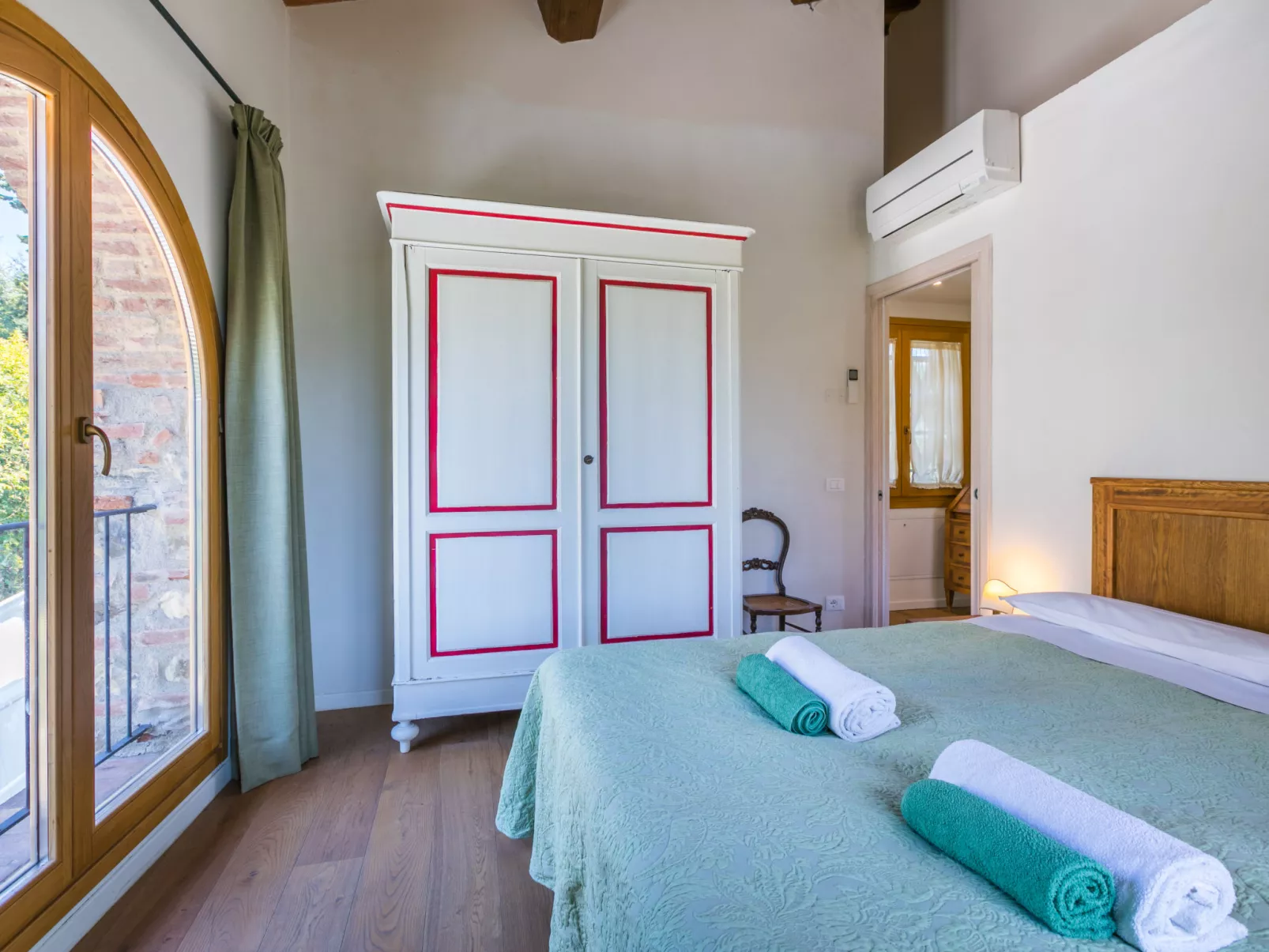 Policleto-Inside