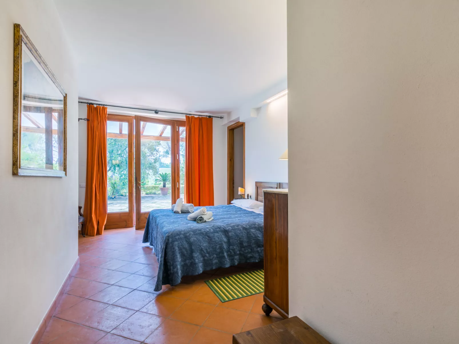 Policleto-Inside