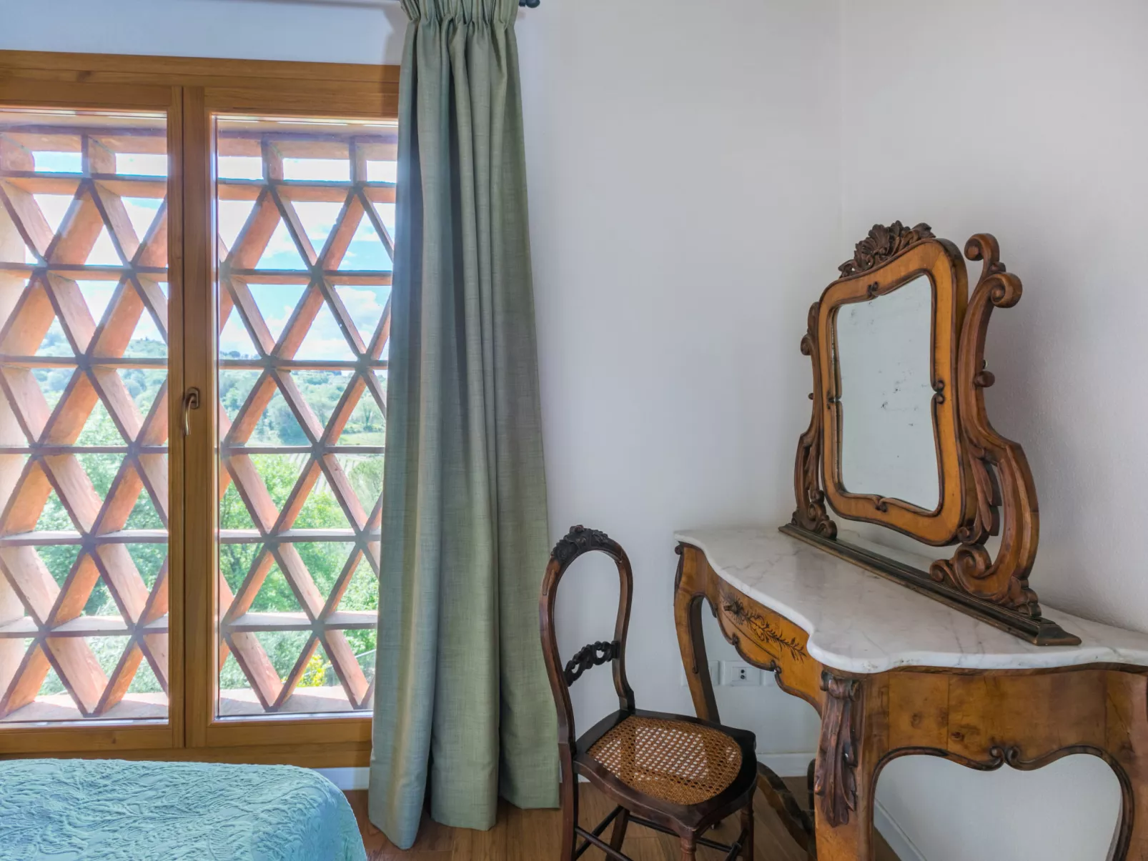 Policleto-Inside