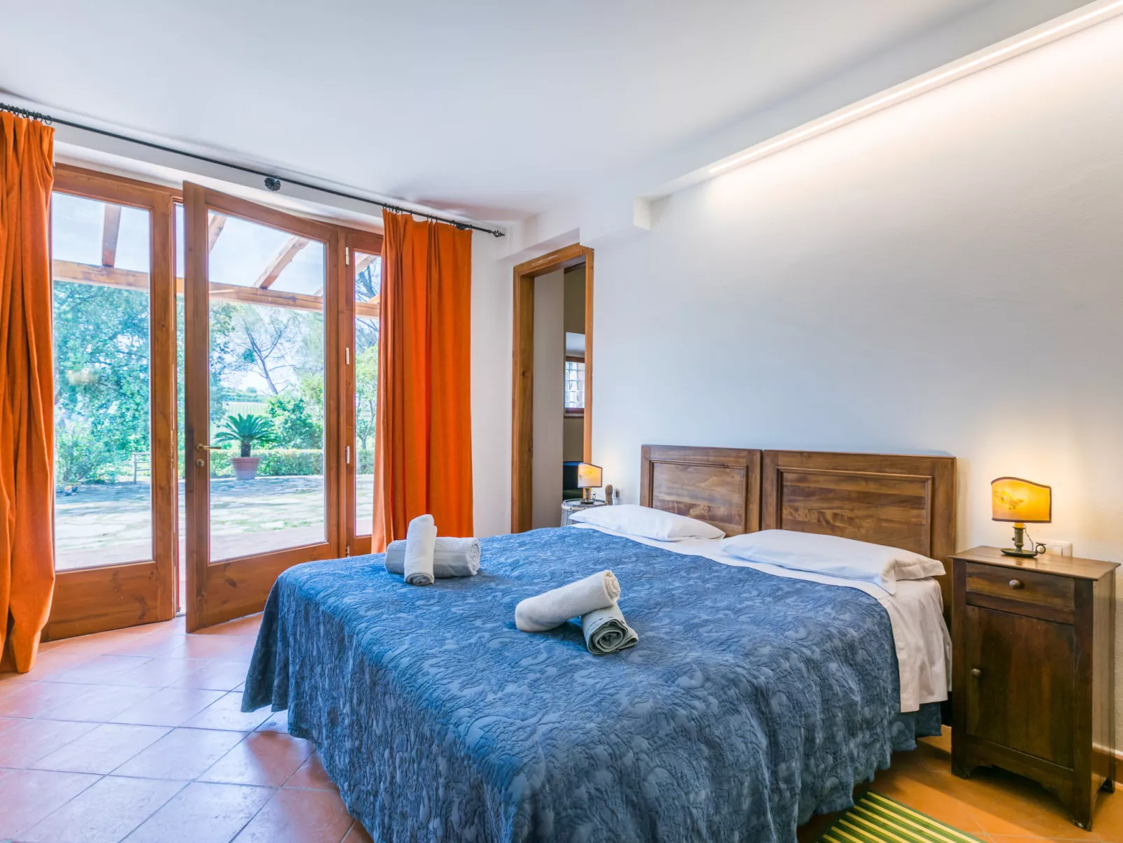 Policleto-Inside