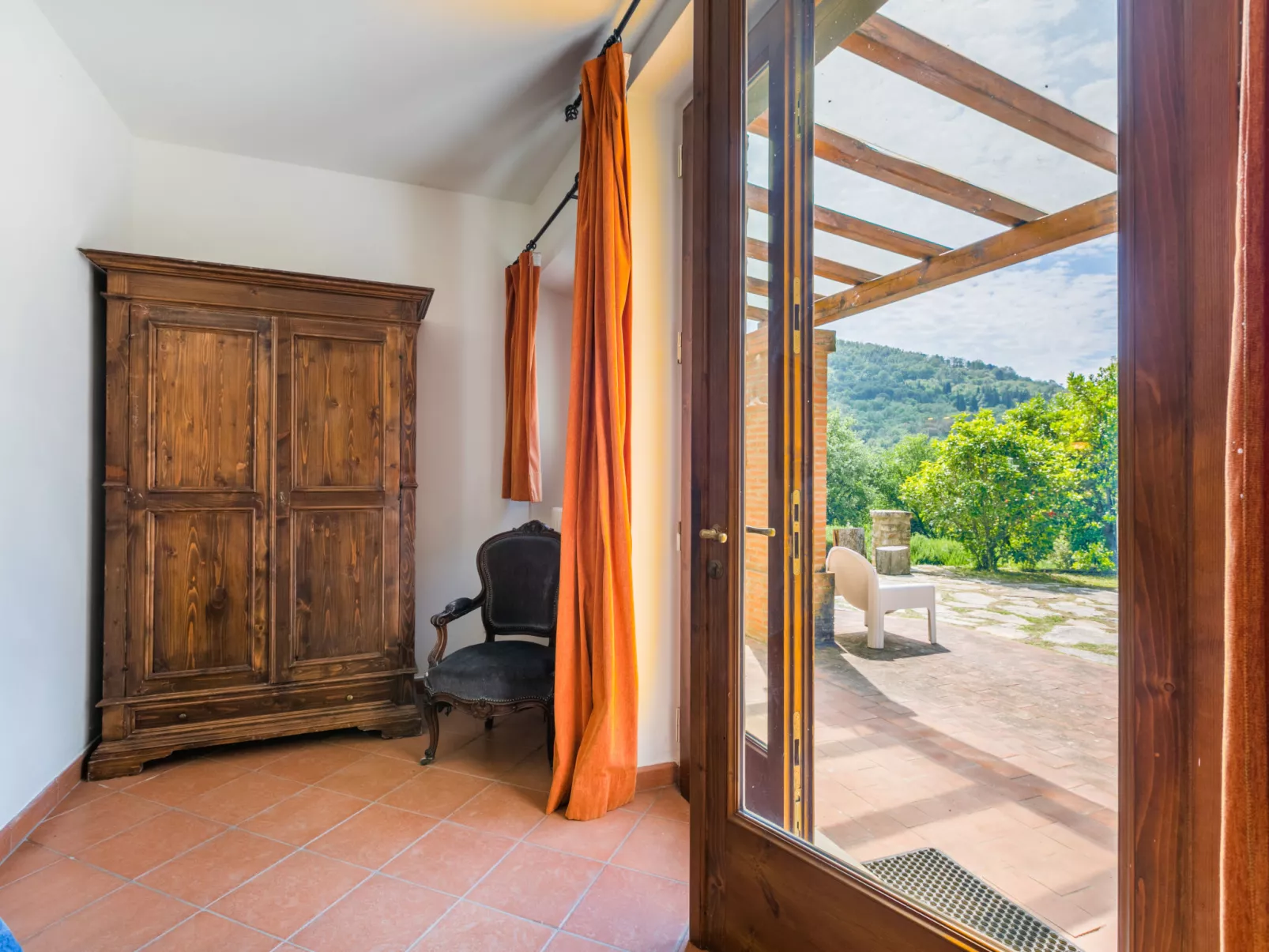 Policleto-Inside
