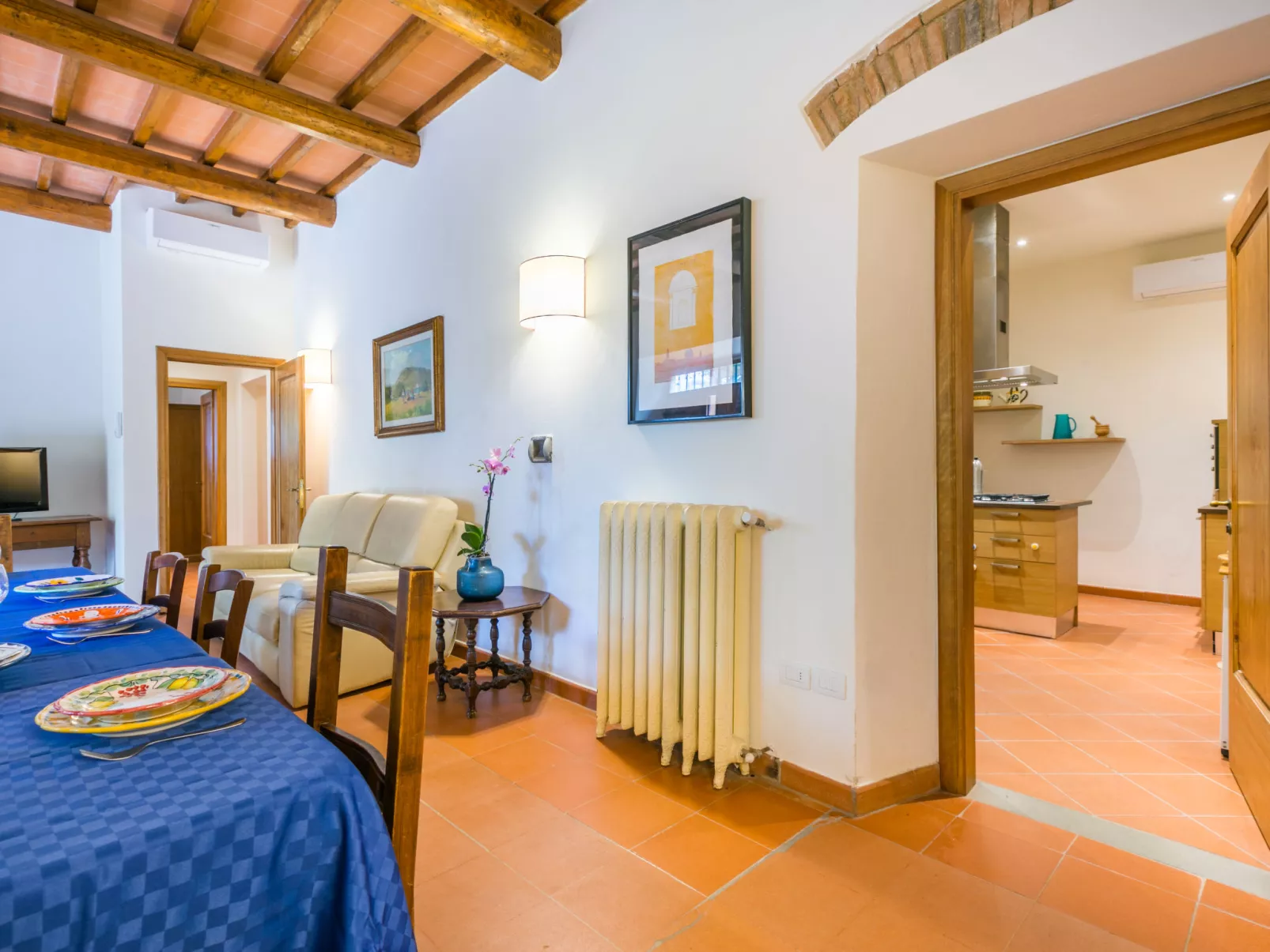 Policleto-Inside