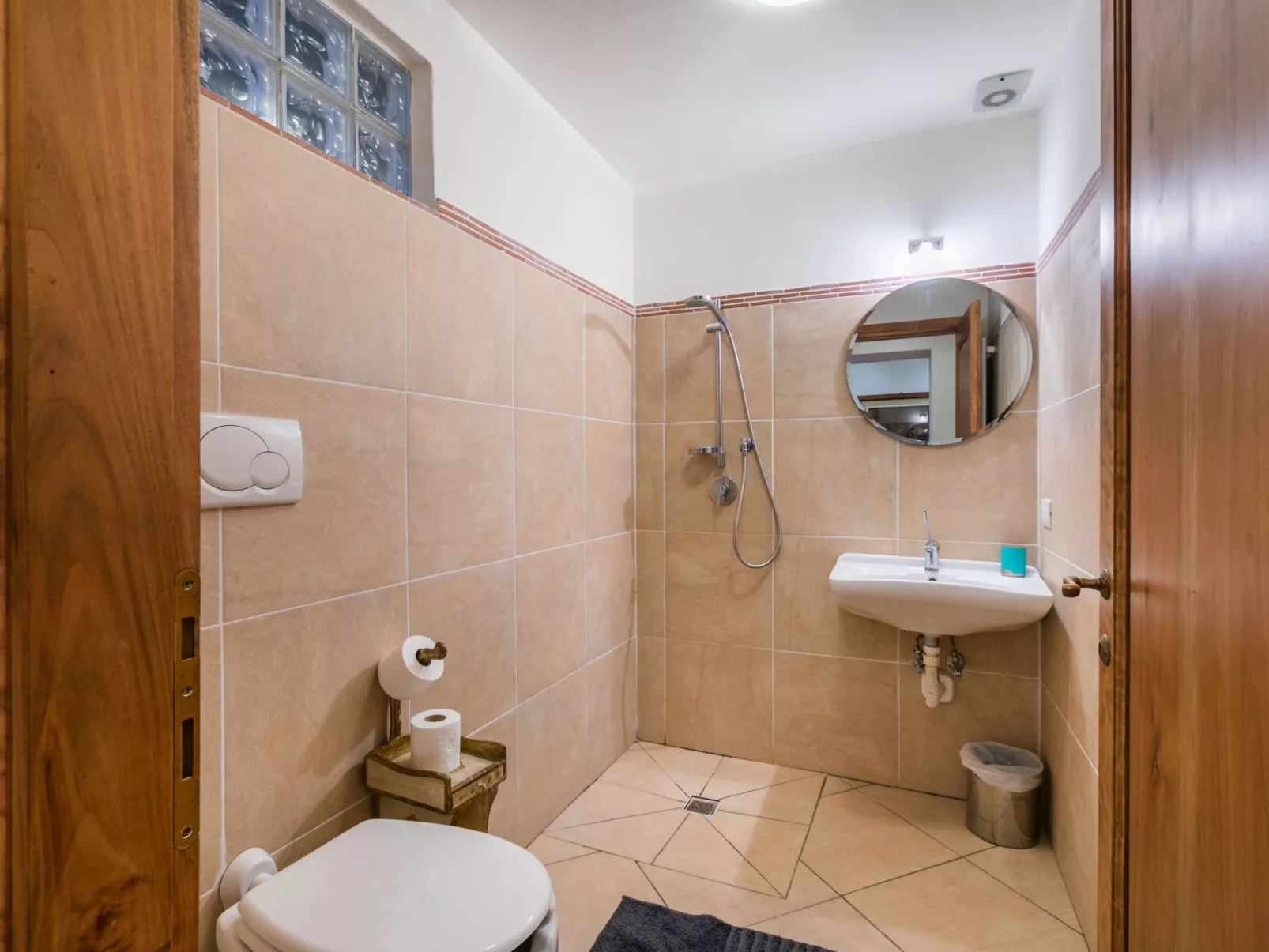 Policleto-Inside