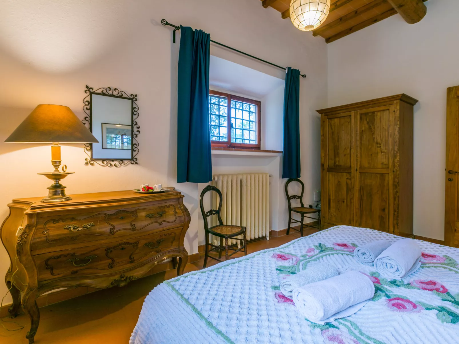 Policleto-Inside
