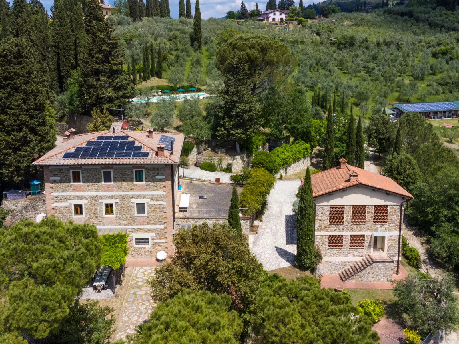 Policleto-Outside