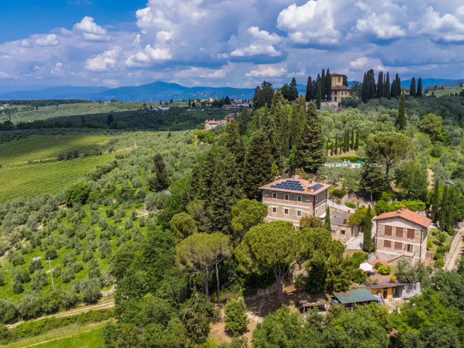 Policleto-Outside