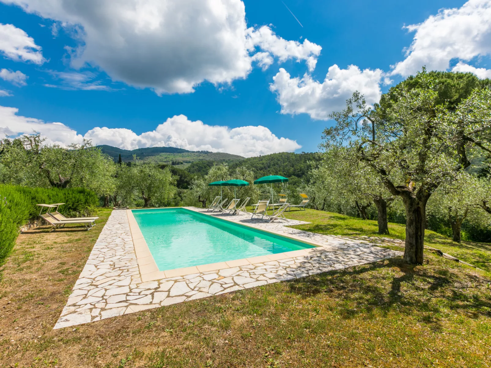 Policleto-Outside