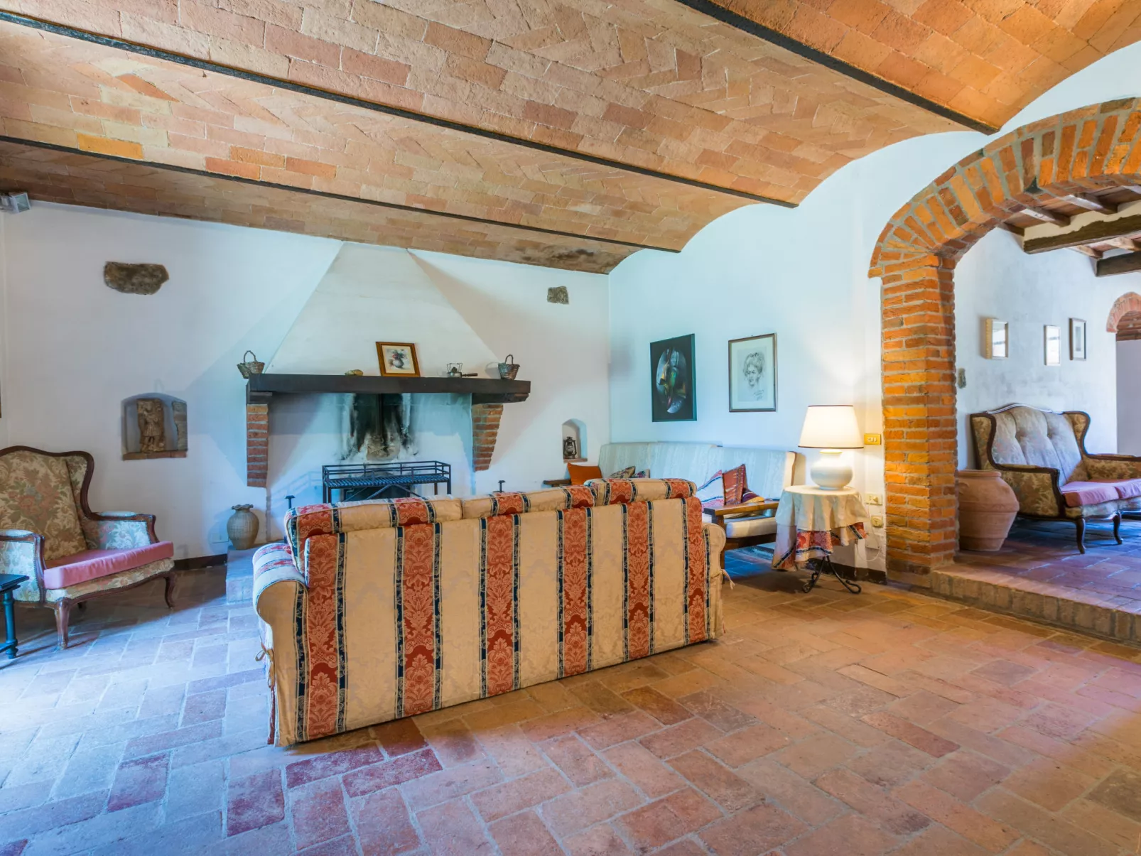Casino di Lecceto-Inside
