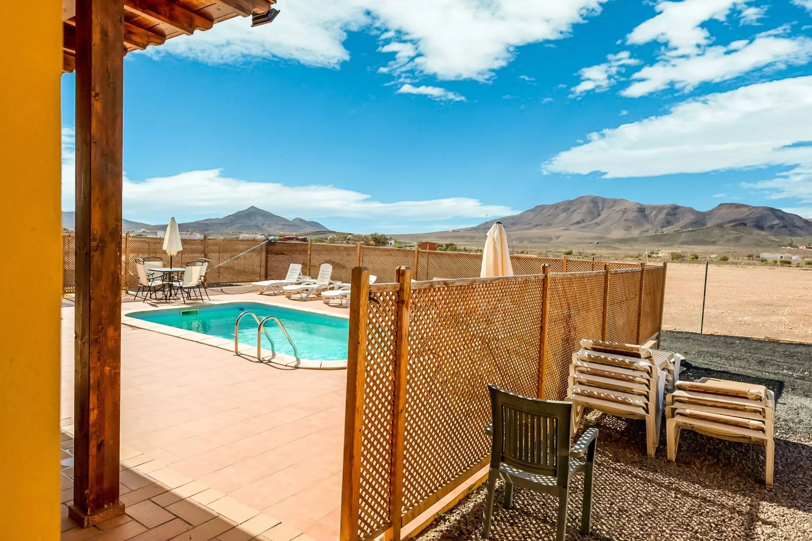 Chalet en Tuineje para 6 personas-Terrace balcony