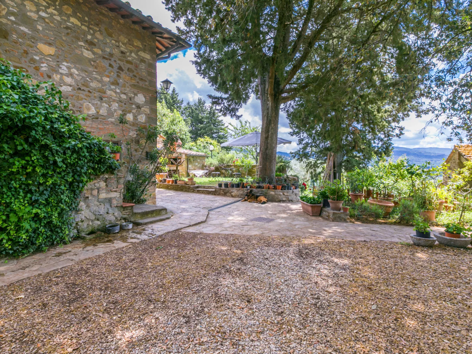 Antico Frantoio-Outside