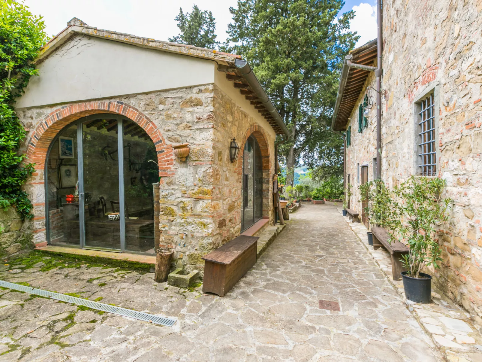 Antico Frantoio-Outside